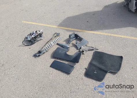 2015 Tesla Model S 70D/85D/P85D z USA, uszkodzony, nr VIN 5YJSA1E2XFF117939